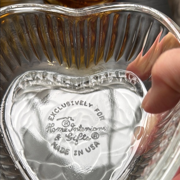 Elegant Glass Heart-Shaped Art Piece - Picture 3 of 4